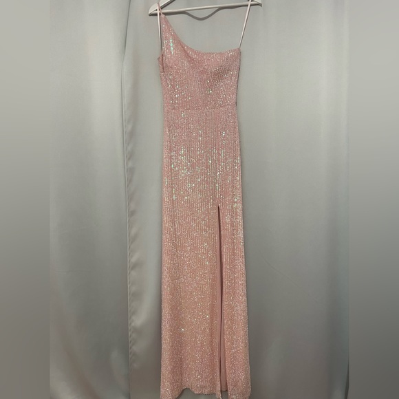 Sparkly pink Maxi dress worn only once - Picture 8 of 11